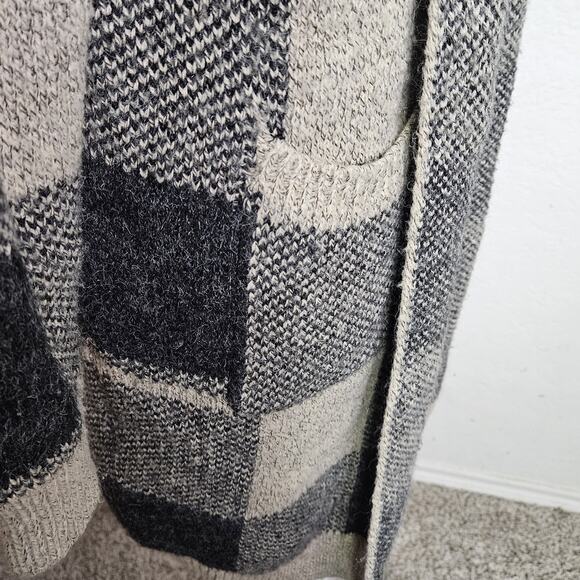 Black & Tan Knit Plaid Duster Cardigan With Hood - Picture 11 of 11